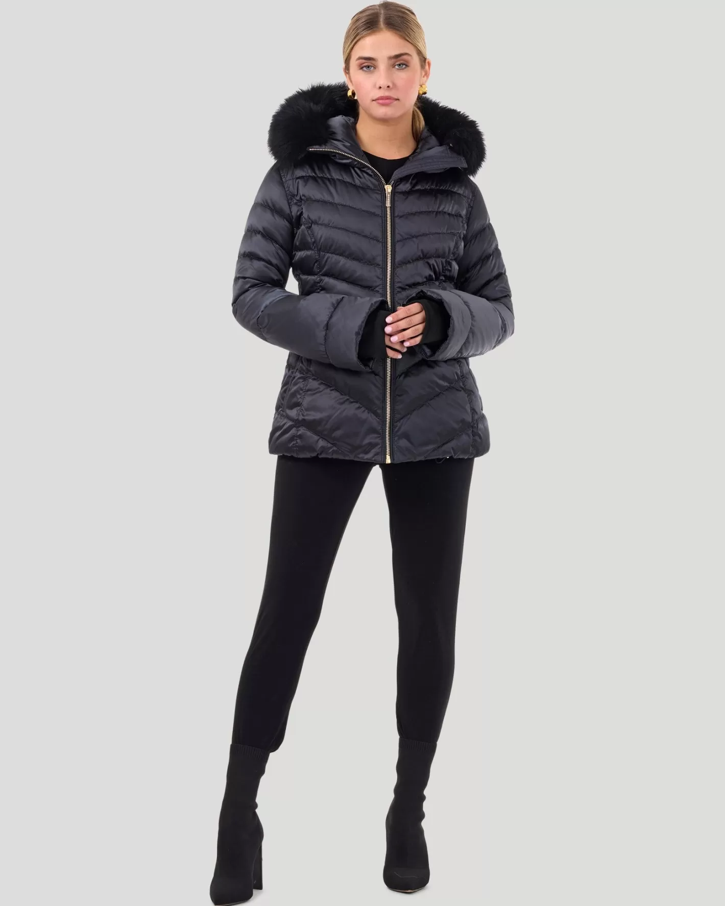 Women GORSKI Montreal Après-Ski Jacket With Detachable Toscana Shearling Lamb Hood Trim