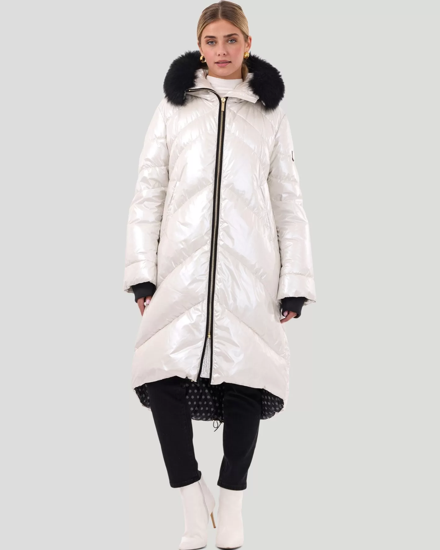 Women GORSKI Montreal Après-Ski Jacket With Detachable Toscana Shearling Lamb Hood Trim