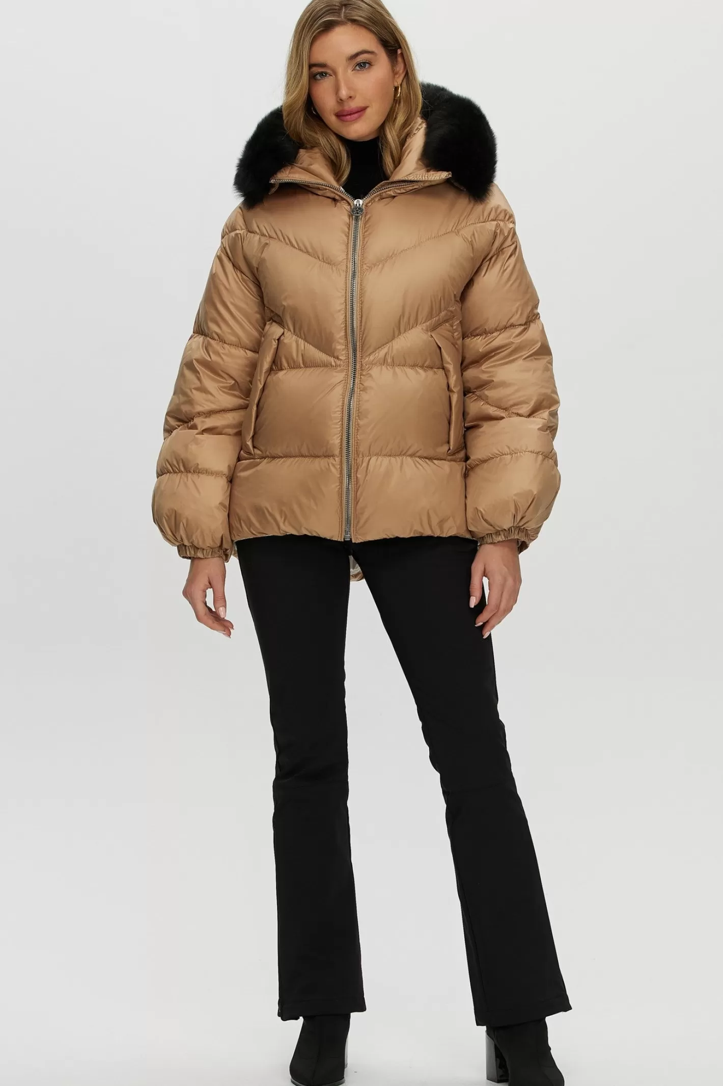 Women GORSKI Montreal Après-Ski Jacket With Detachable Toscana Shearling Lamb Hood Trim