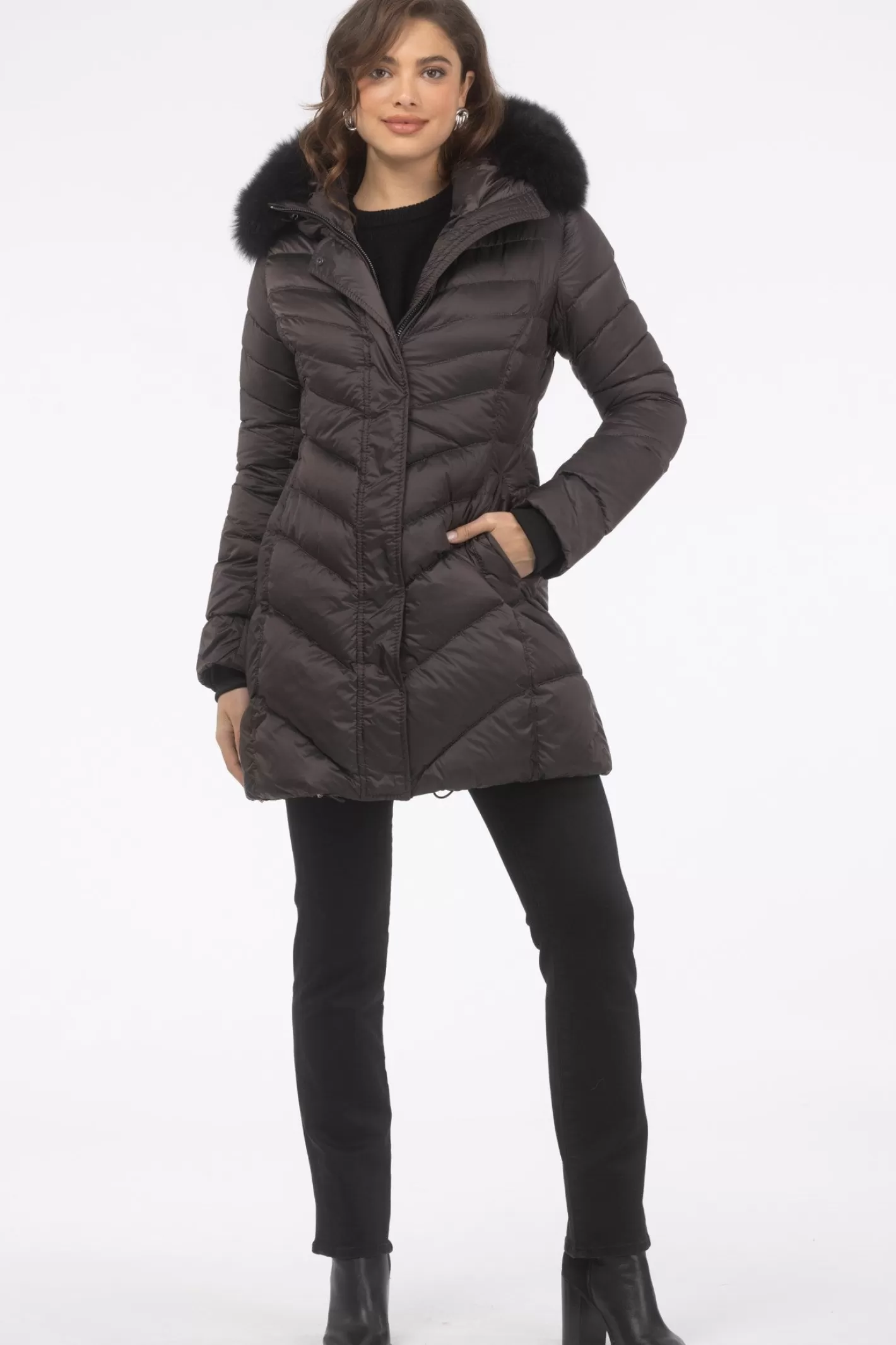 Women GORSKI Montreal Après-Ski Jacket With Detachable Toscana Shearling Lamb Hood Trim