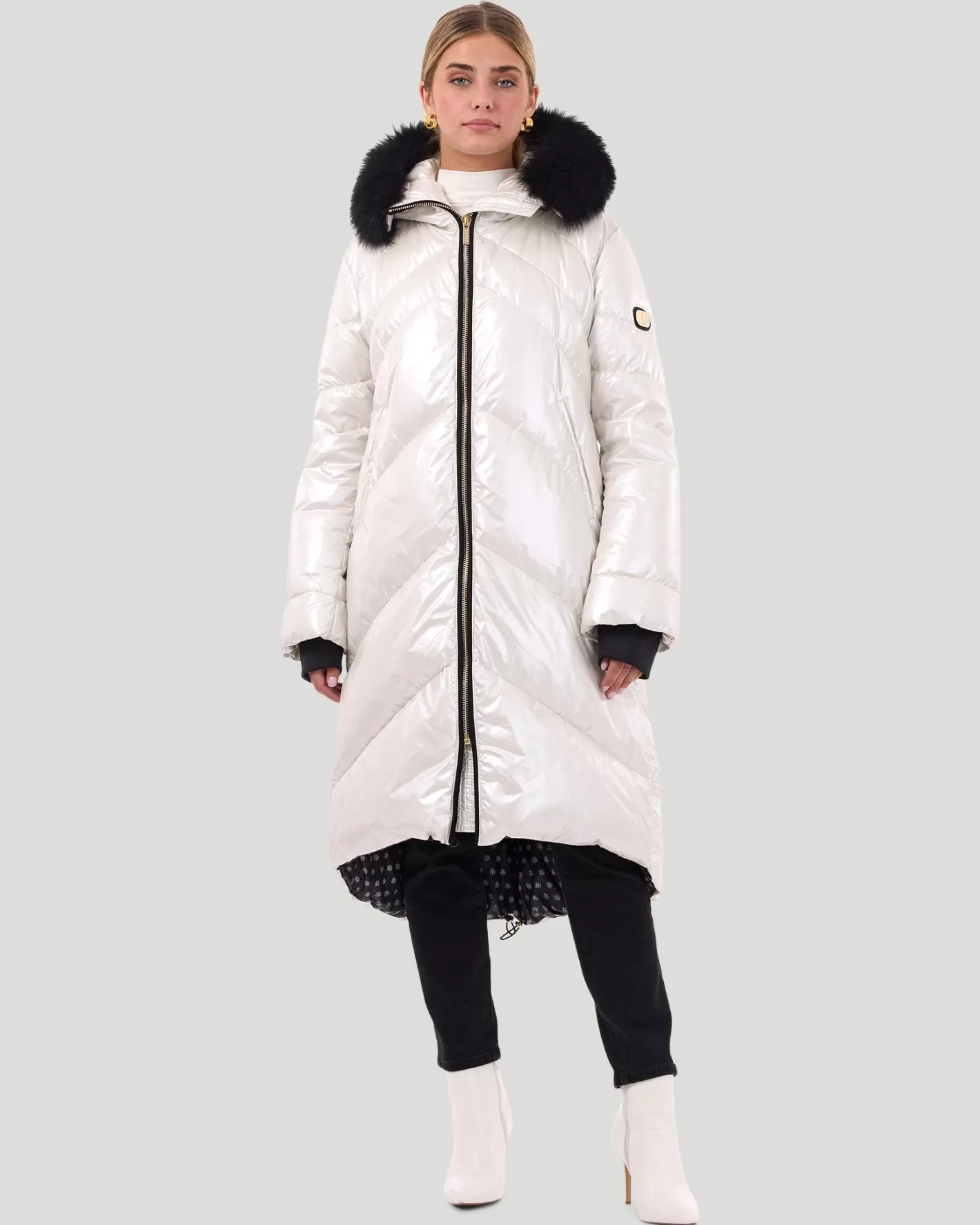 Women GORSKI Montreal Après-Ski Jacket With Detachable Toscana Shearling Lamb Hood Trim