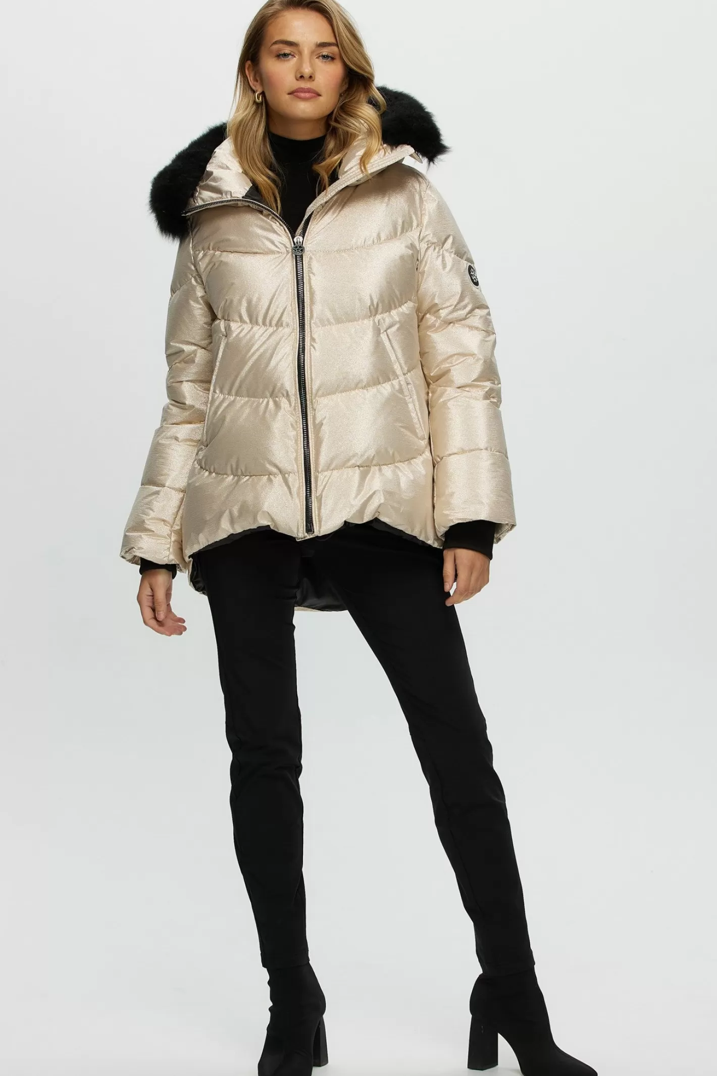 Women GORSKI Montreal Après-Ski Jacket With Detachable Toscana Shearling Lamb Hood Trim