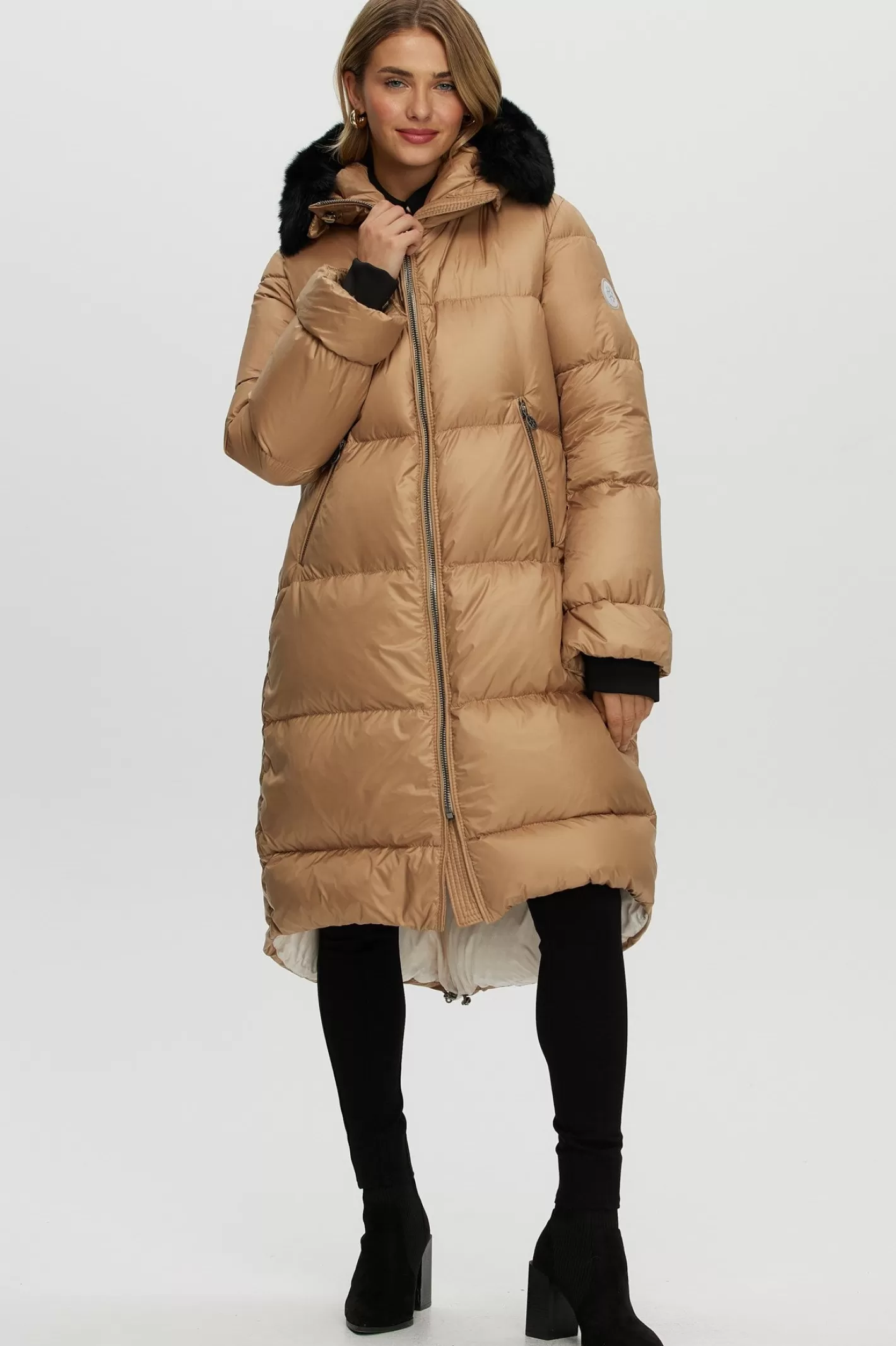 Women GORSKI Montreal Après-Ski Jacket With Detachable Toscana Shearling Lamb Hood Trim