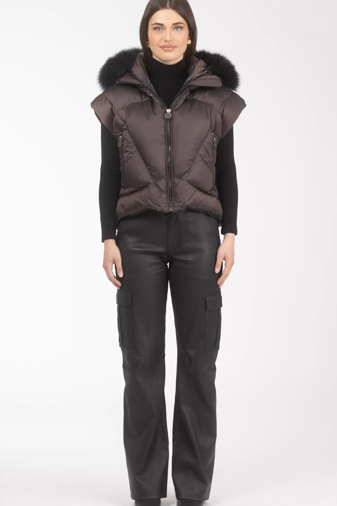 Women GORSKI Montreal Après-Ski Vest With Detachable Toscana Shearling Lamb Hood Trim