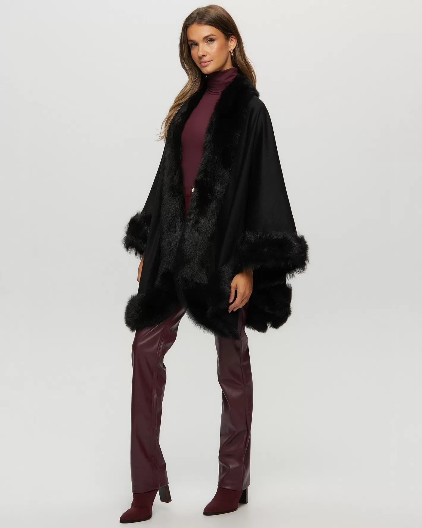 Women GORSKI Montreal Cashmere Cape With Toscana Shearling Lamb Trim