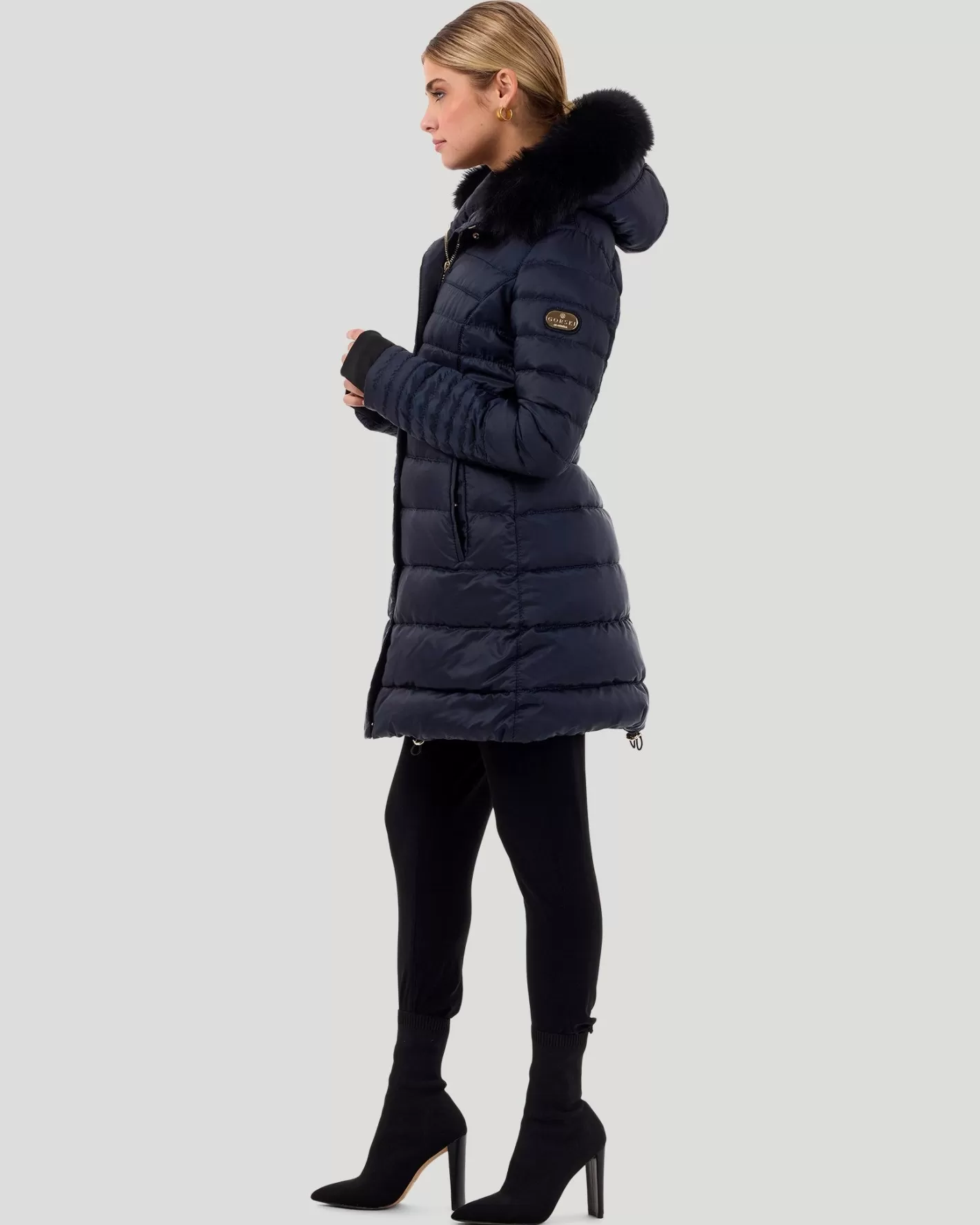 Women GORSKI Montreal Horizontal Après-Ski Jacket With Detachable Toscana Shearling Lamb Hood Trim