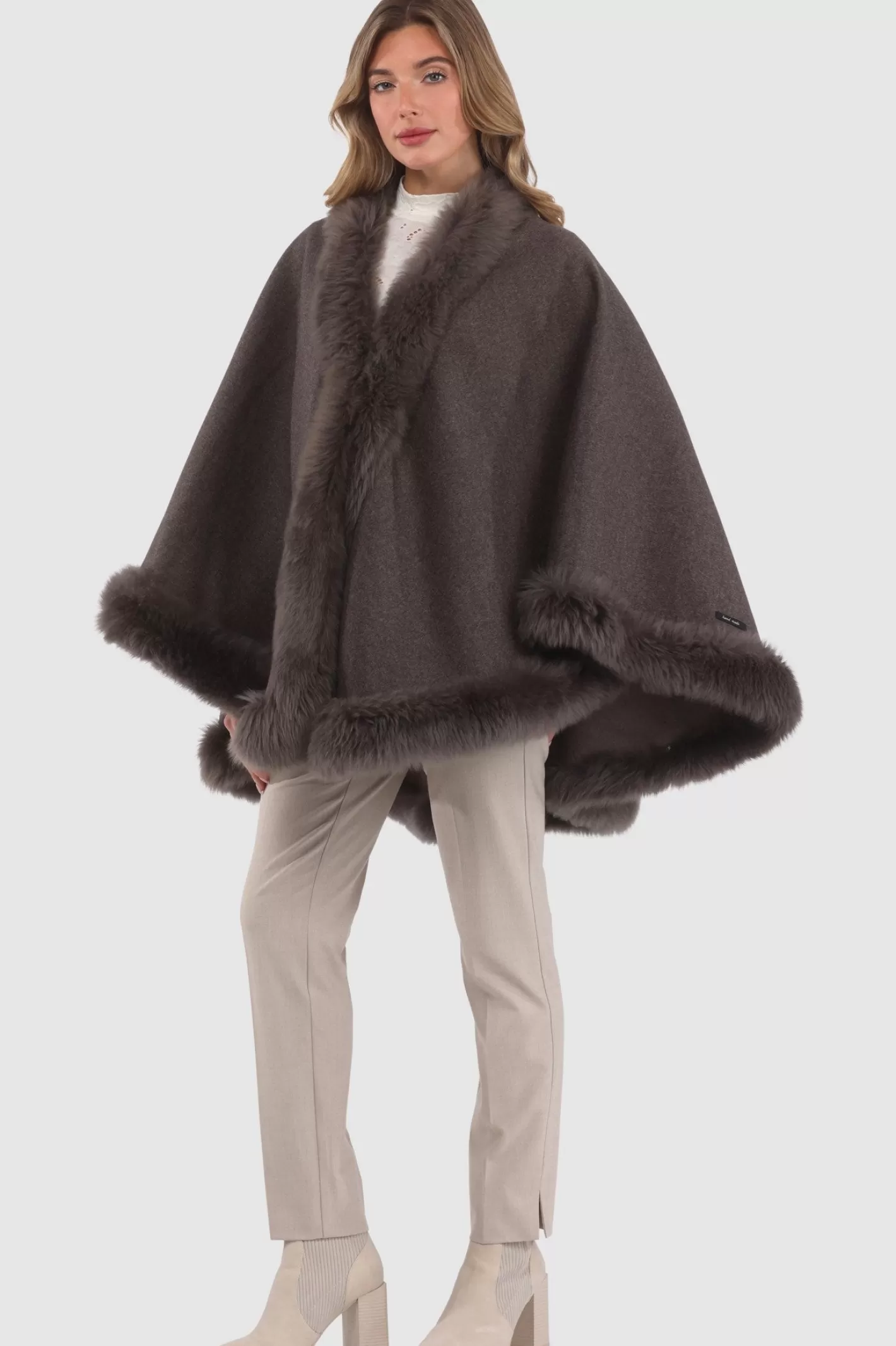 Women GORSKI Montreal Loro Piana Cashmere & Wool Cape With Merinillo Shearling Lamb Trim