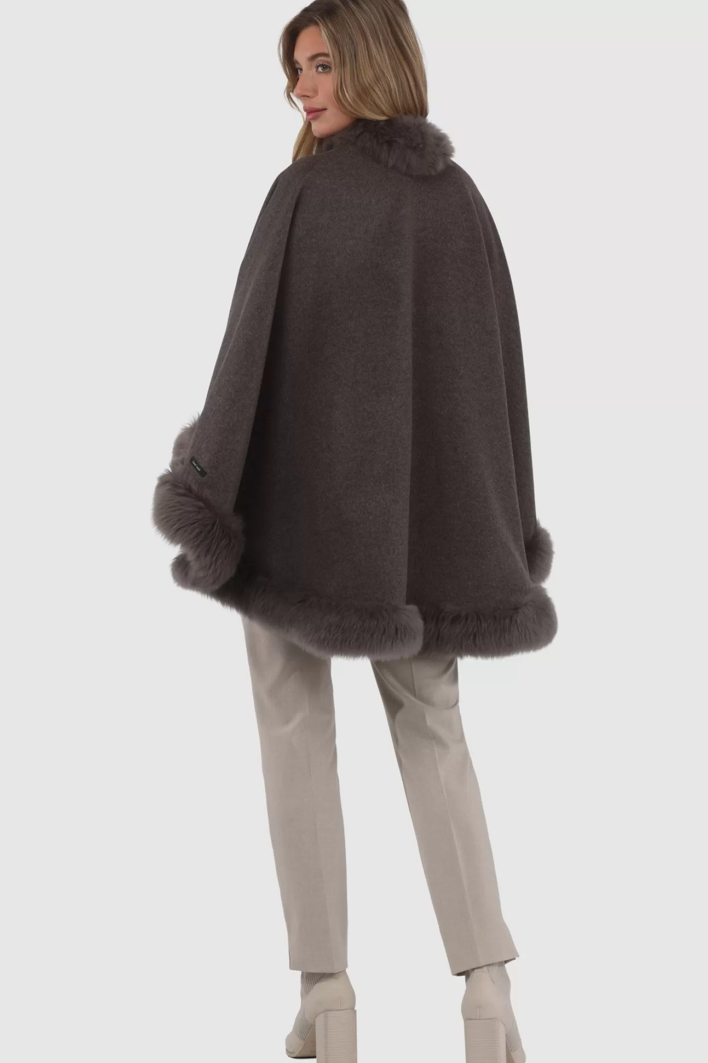 Women GORSKI Montreal Loro Piana Cashmere & Wool Cape With Merinillo Shearling Lamb Trim