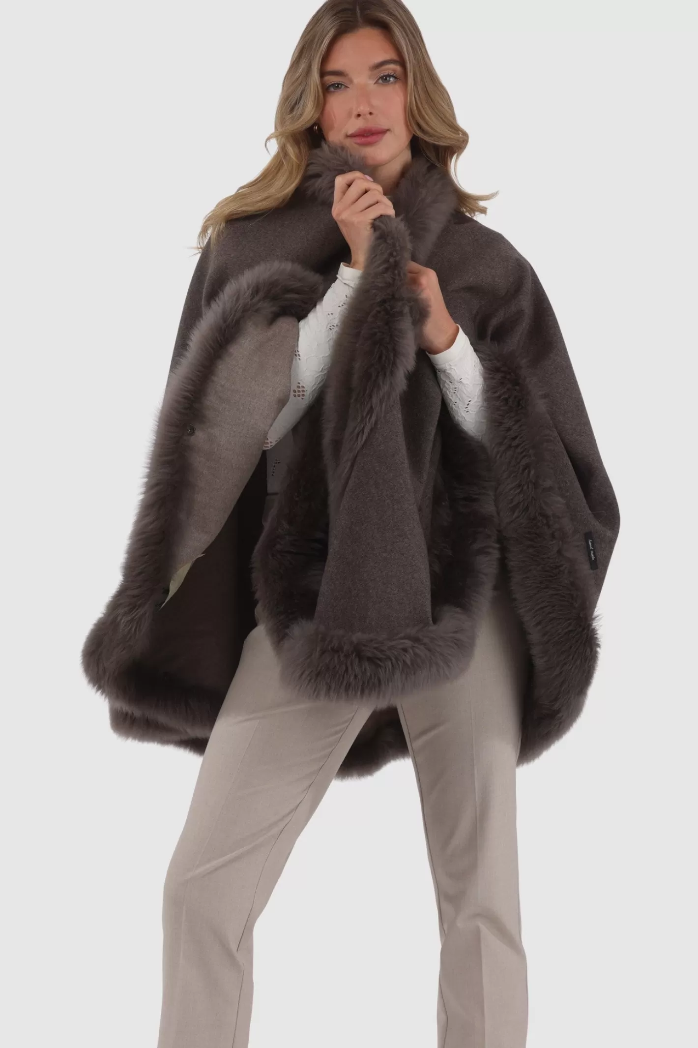 Women GORSKI Montreal Loro Piana Cashmere & Wool Cape With Merinillo Shearling Lamb Trim