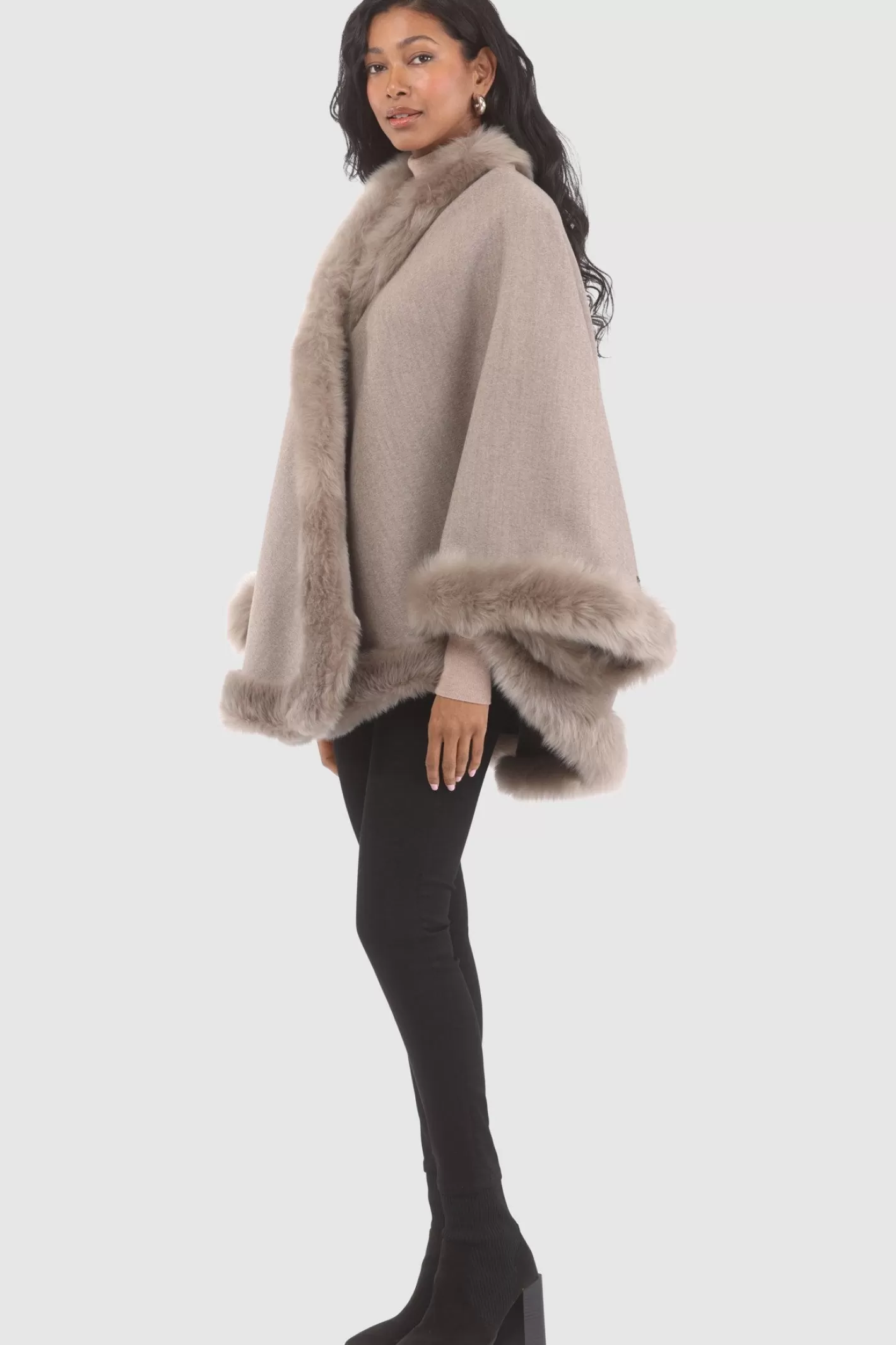 Women GORSKI Montreal Loro Piana Cashmere & Wool Cape With Merinillo Shearling Lamb Trim