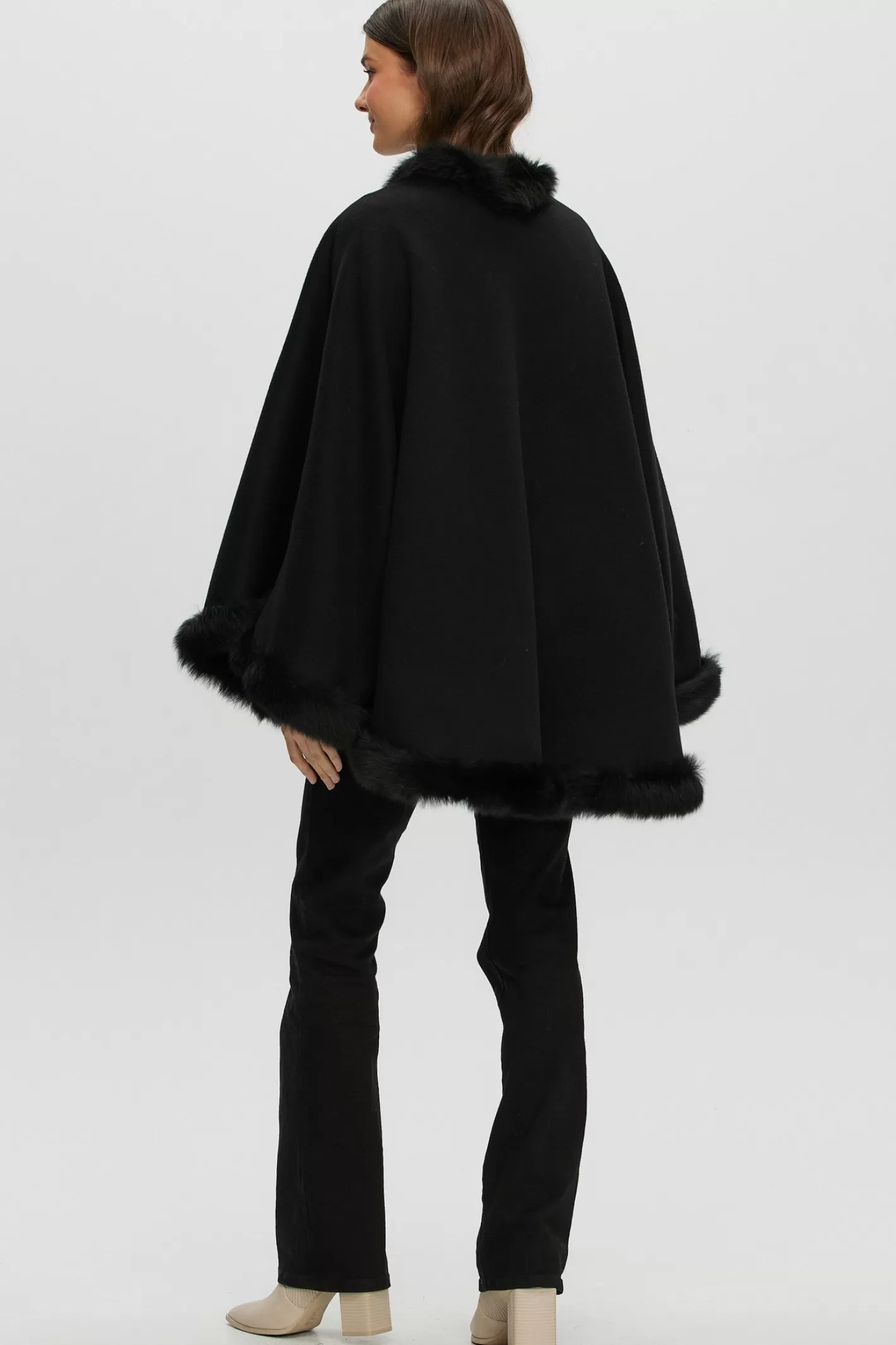 Women GORSKI Montreal Loro Piana Cashmere & Wool Cape With Merinillo Shearling Lamb Trim