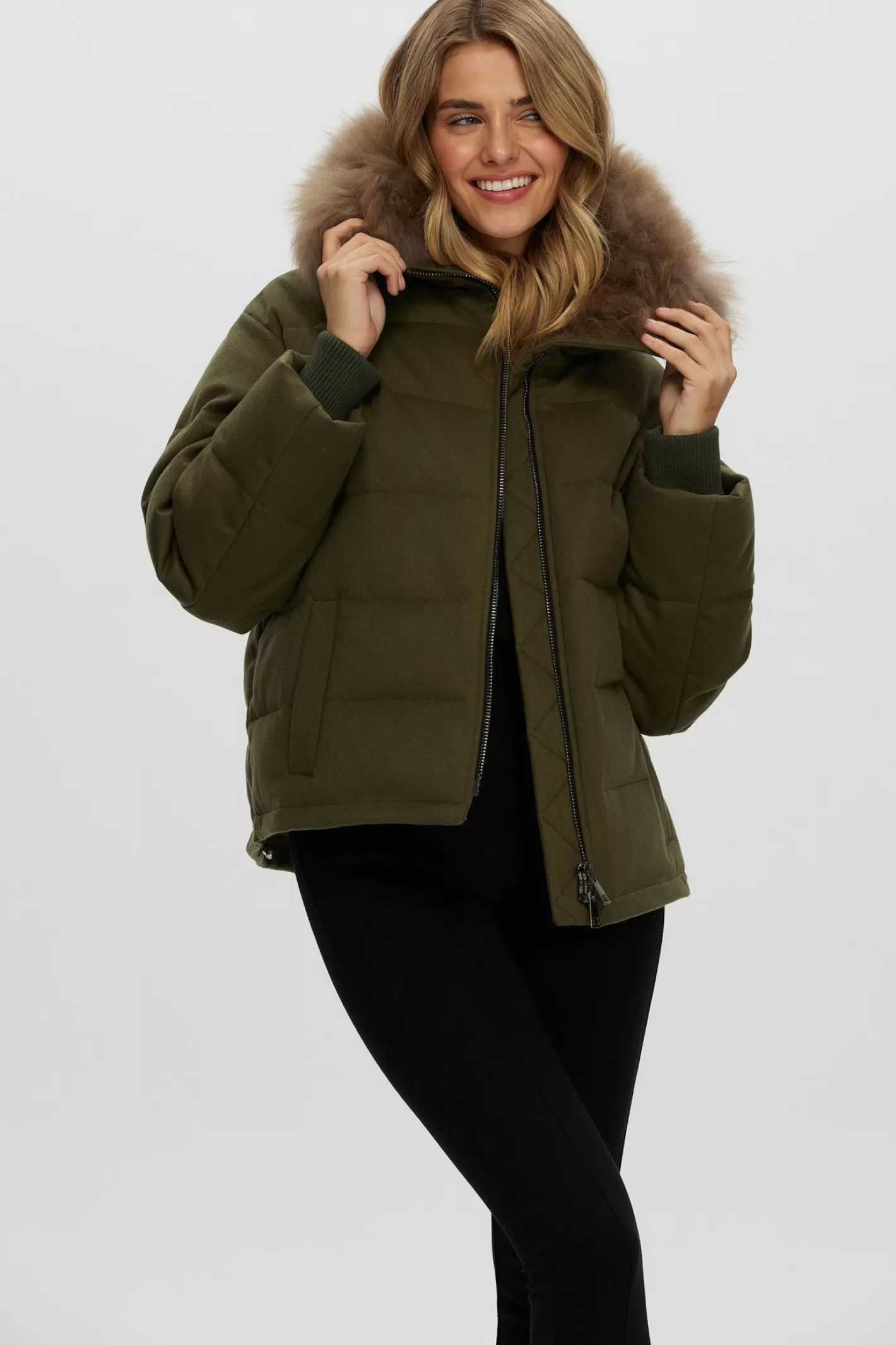Women GORSKI Montreal Loro Piana Cashmere Down Jacket With Select Cashmere Goat Collar