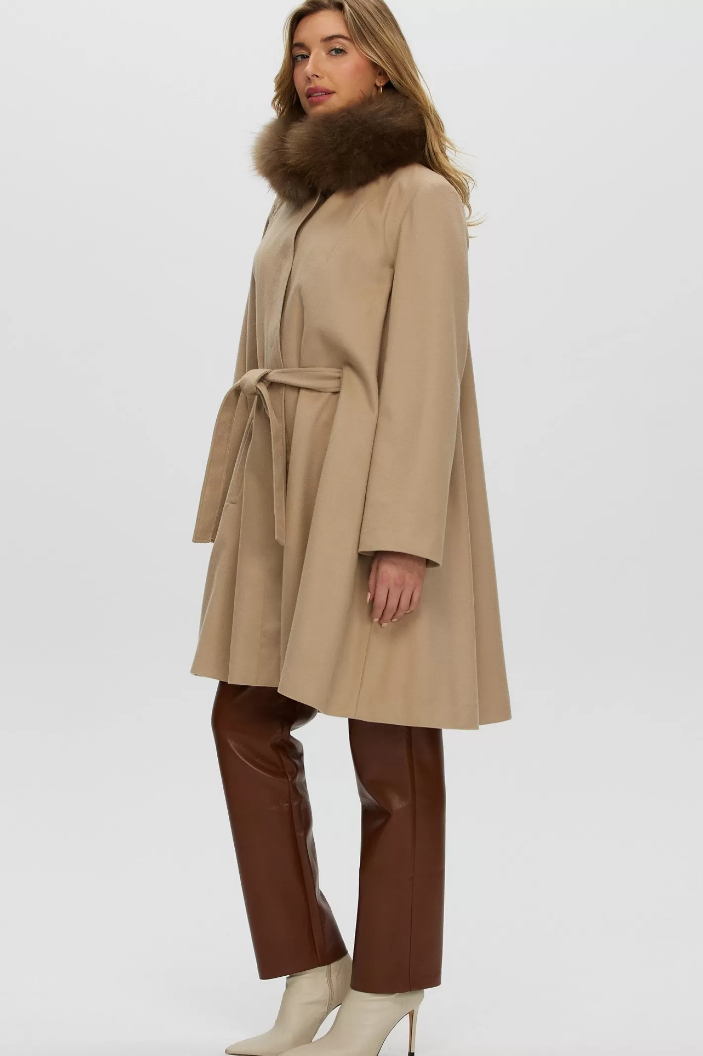 Women GORSKI Montreal Loro Piana Cashmere Stroller With Select Cashmere Goat Collar, Belt