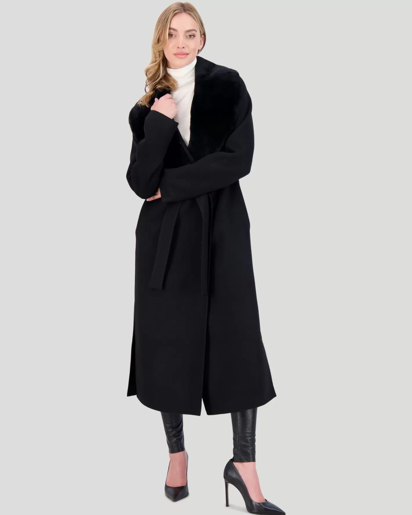 Women GORSKI Montreal Loro Piana Wool Short Coat With Select Shearling Lamb Collar