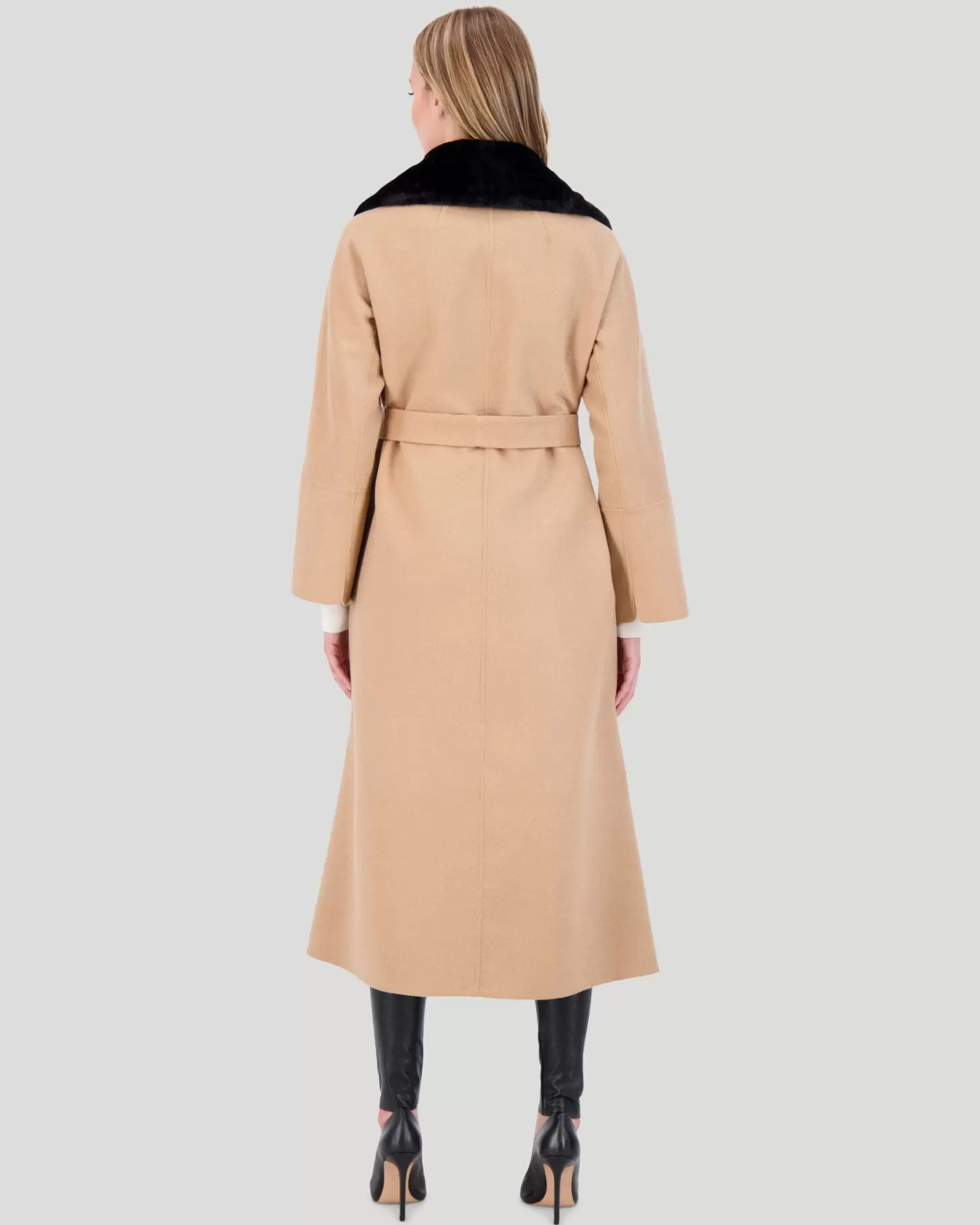Women GORSKI Montreal Loro Piana Wool Short Coat With Select Shearling Lamb Collar