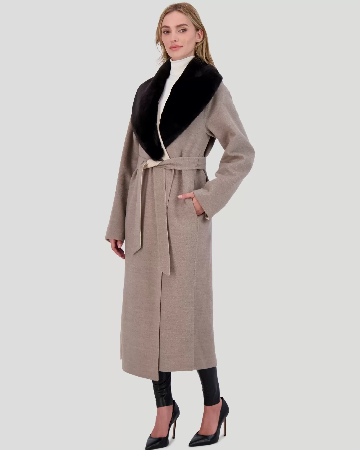 Women GORSKI Montreal Loro Piana Wool Short Coat With Select Shearling Lamb Collar