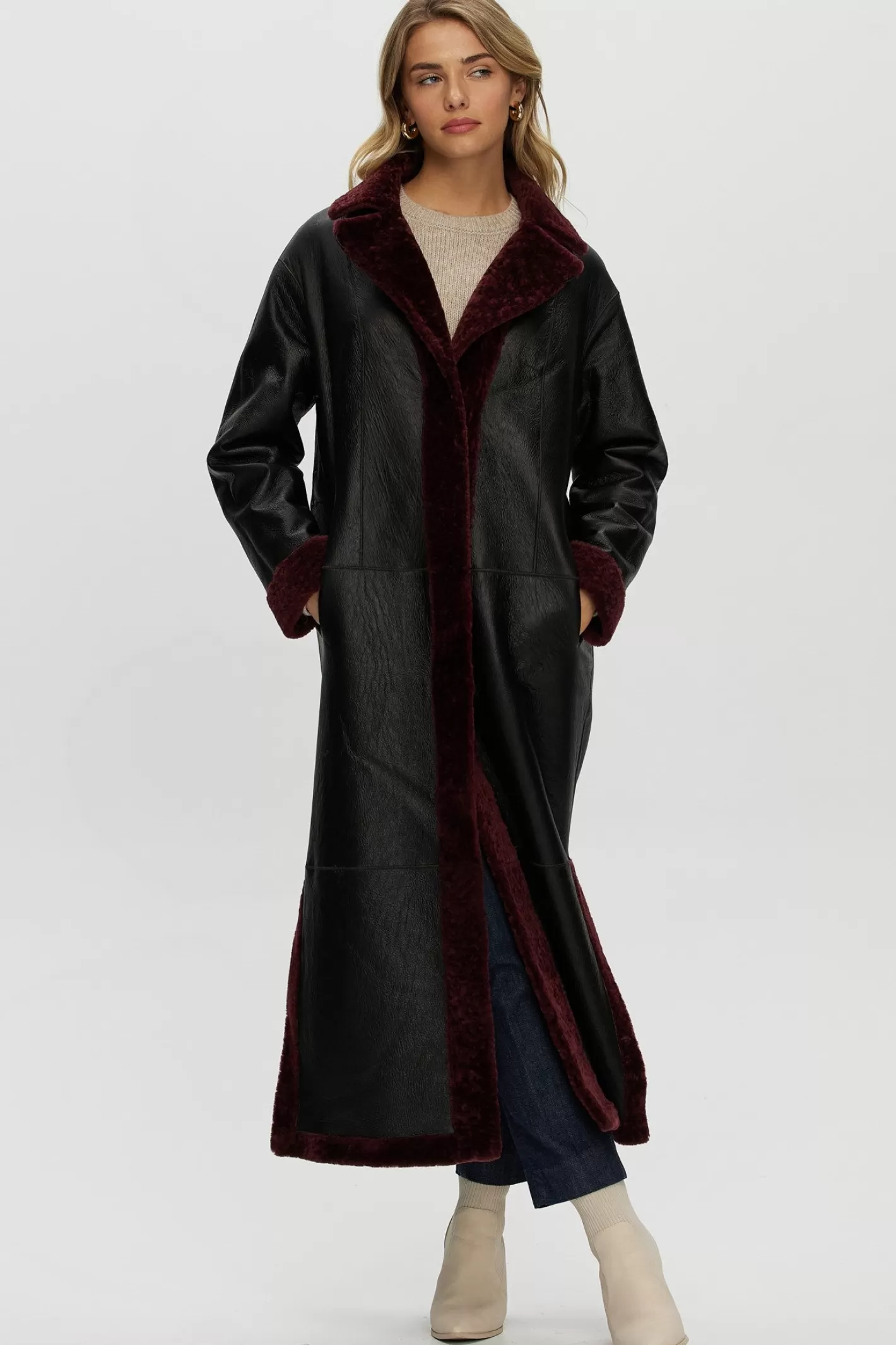Women GORSKI Montreal Reversible Select Shearling Lamb Coat With Side Slits And Belt