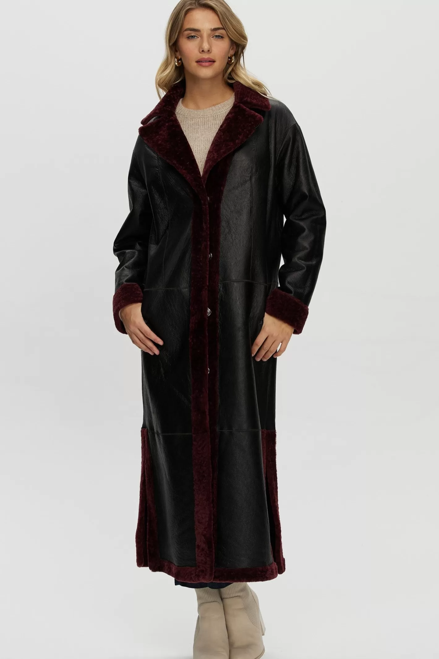 Women GORSKI Montreal Reversible Select Shearling Lamb Coat With Side Slits And Belt