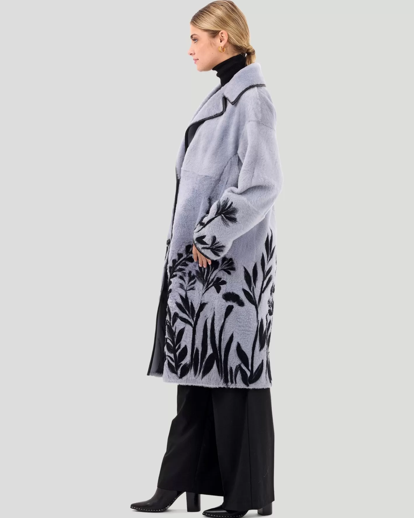 Women GORSKI Montreal Reversible Select Shearling Lamb Short Coat With Floral Embroidery
