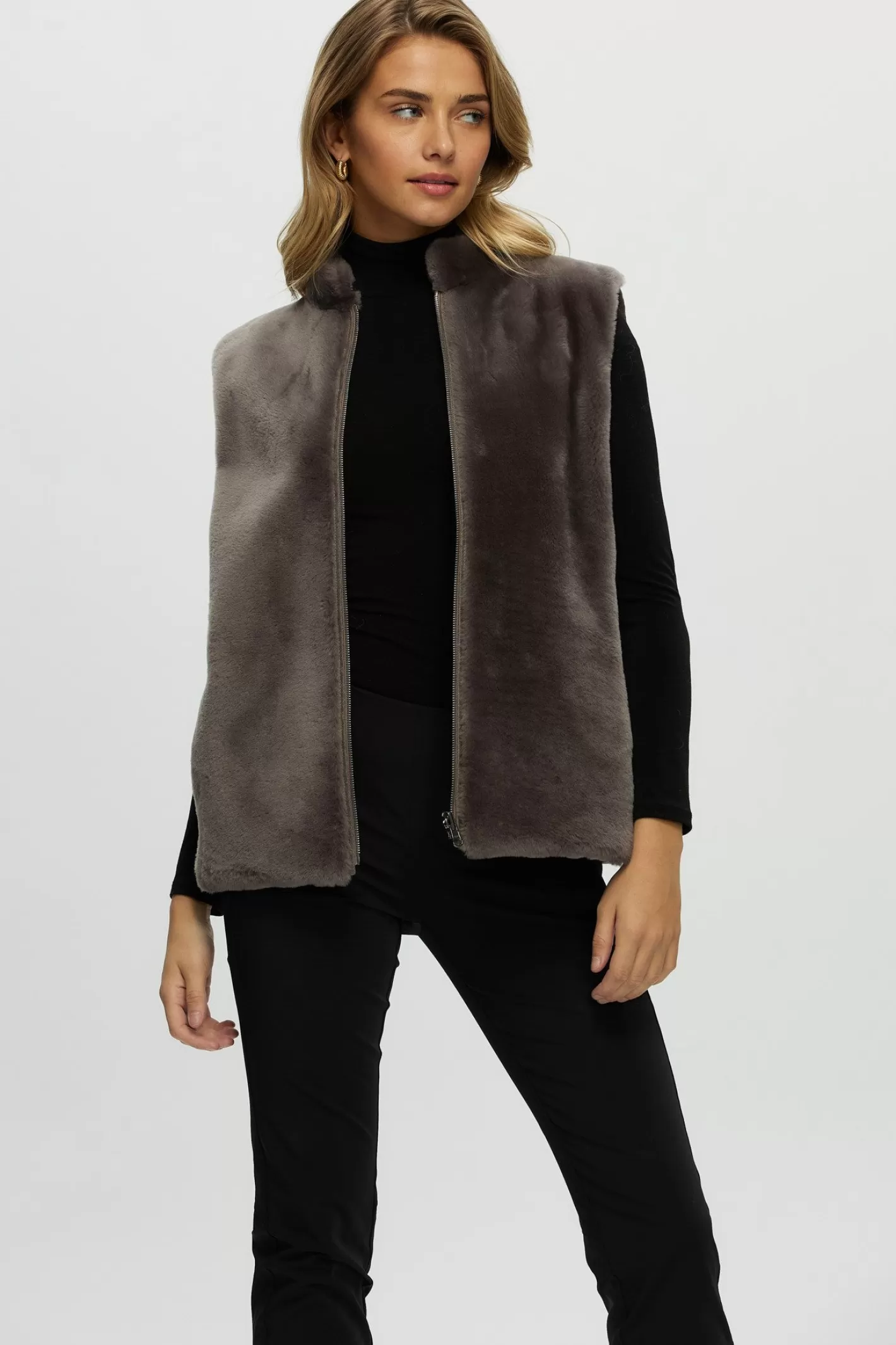 Women GORSKI Montreal Reversible Select Shearling Lamb Vest With Loro Piana Cashmere & Wool Quilted Down Back