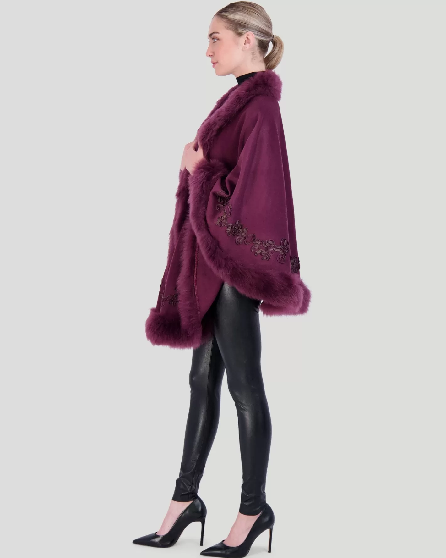 Women GORSKI Montreal Select Cashmere & Wool Cape With Toscana Shearling Lamb Trim And Ribbon Embroidery