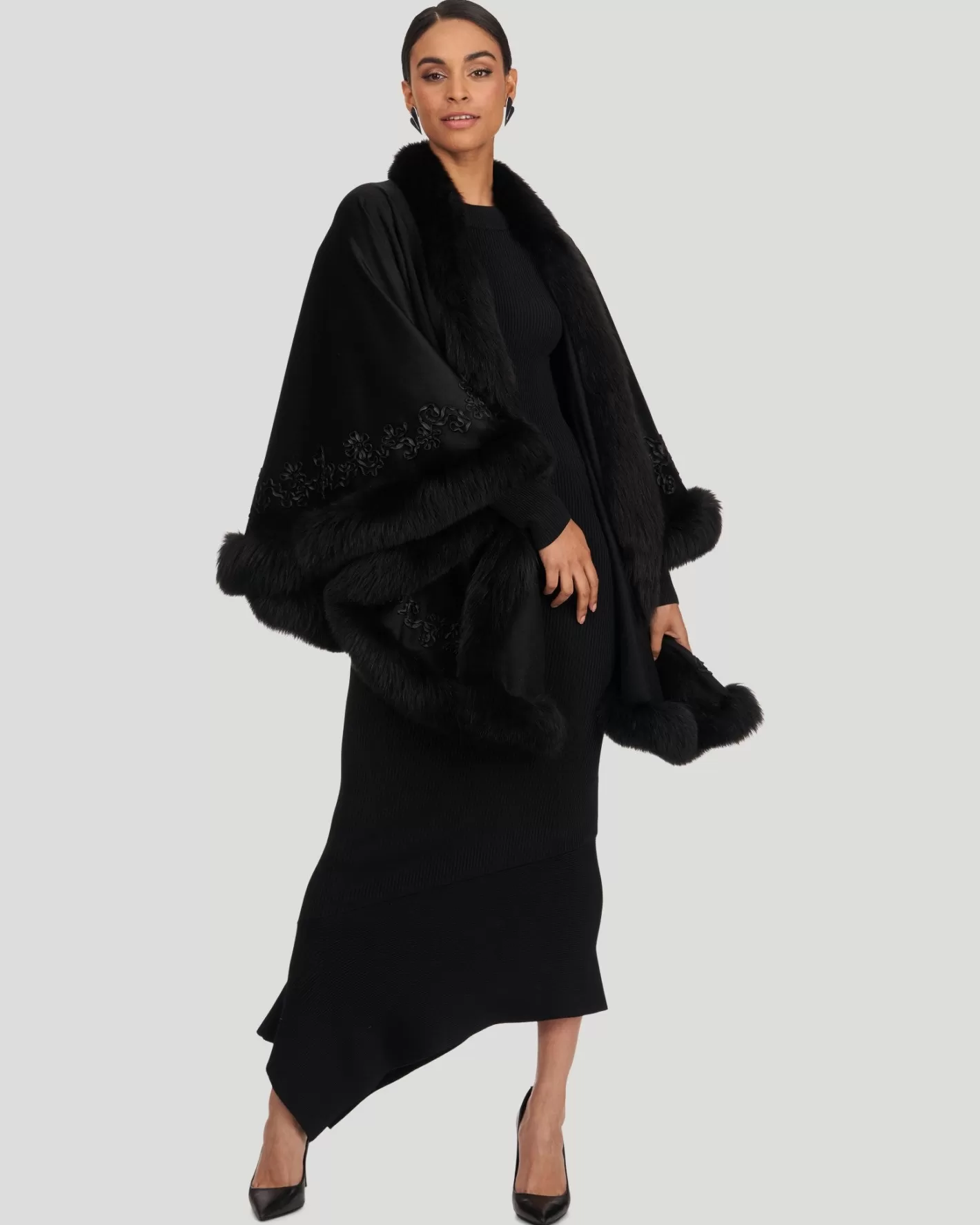Women GORSKI Montreal Select Cashmere & Wool Cape With Toscana Shearling Lamb Trim And Ribbon Embroidery