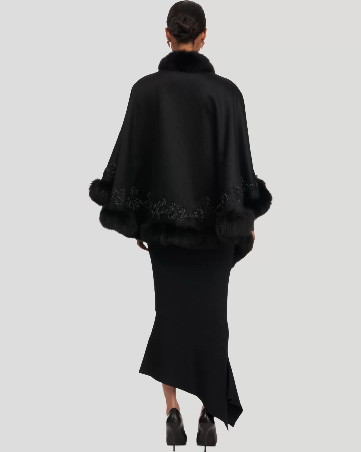 Women GORSKI Montreal Select Cashmere & Wool Cape With Toscana Shearling Lamb Trim And Ribbon Embroidery