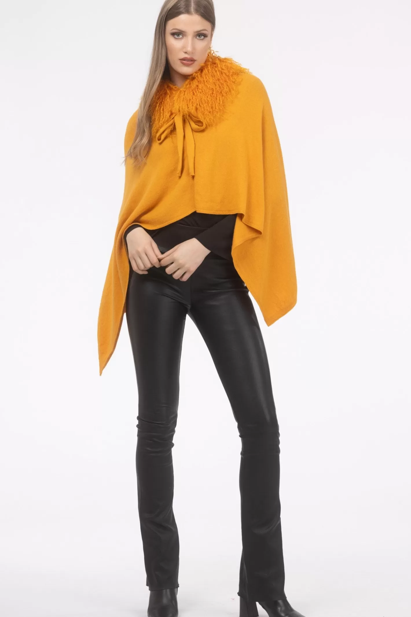Women GORSKI Montreal Select Cashmere And Merino Wool Blend Poncho With Select Mongolian Lamb Collar