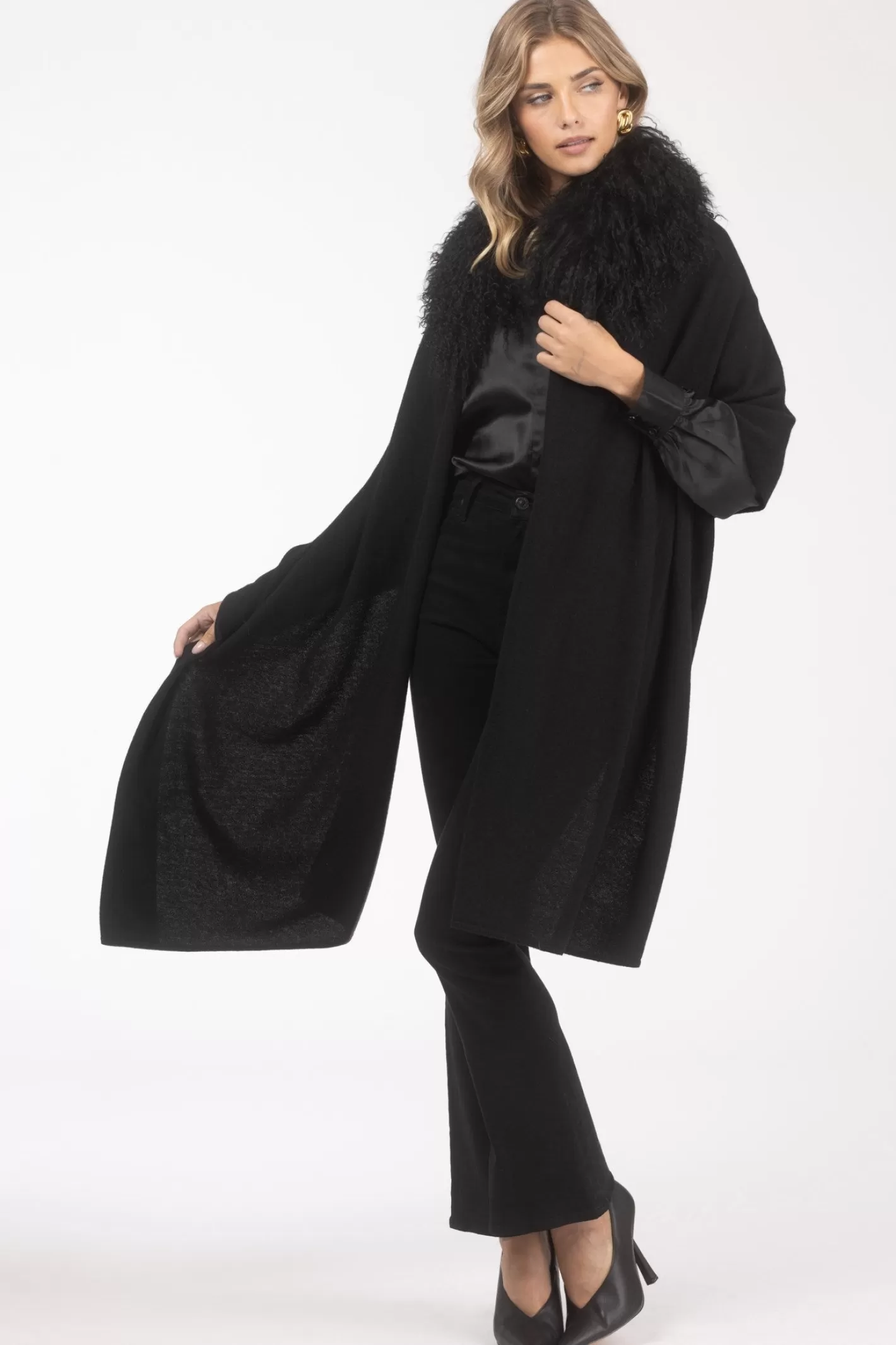 Women GORSKI Montreal Select Cashmere And Merino Wool Blend Stole With Select Mongolian Lamb Trim