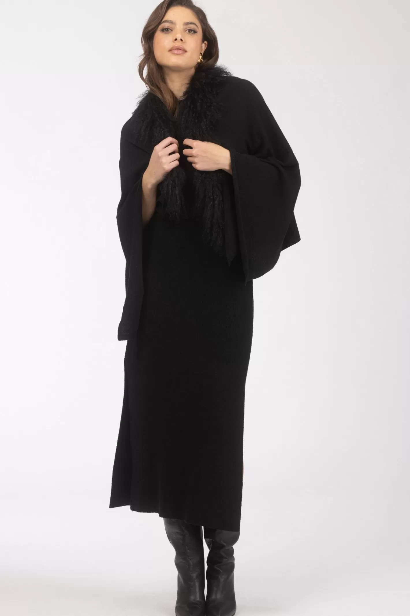 Women GORSKI Montreal Select Cashmere And Merino Wool Blend Stole With Select Mongolian Lamb Trim