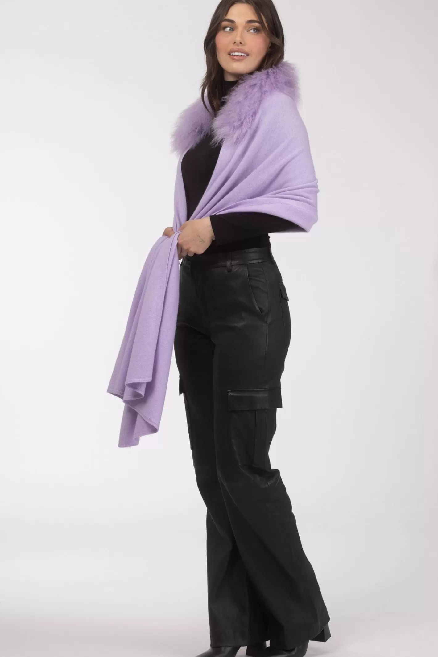Women GORSKI Montreal Select Cashmere And Merino Wool Blend Stole With Select Mongolian Lamb Trim