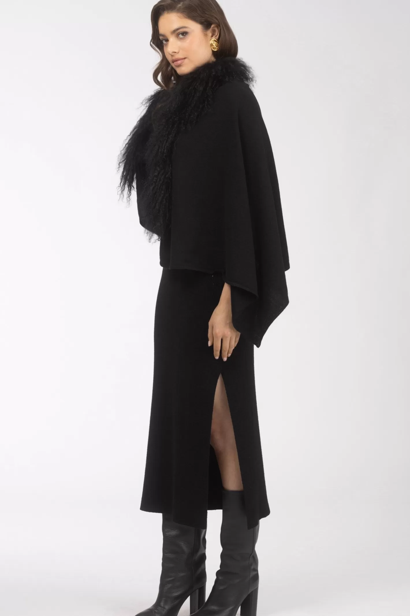 Women GORSKI Montreal Select Cashmere And Merino Wool Blend Stole With Select Mongolian Lamb Trim
