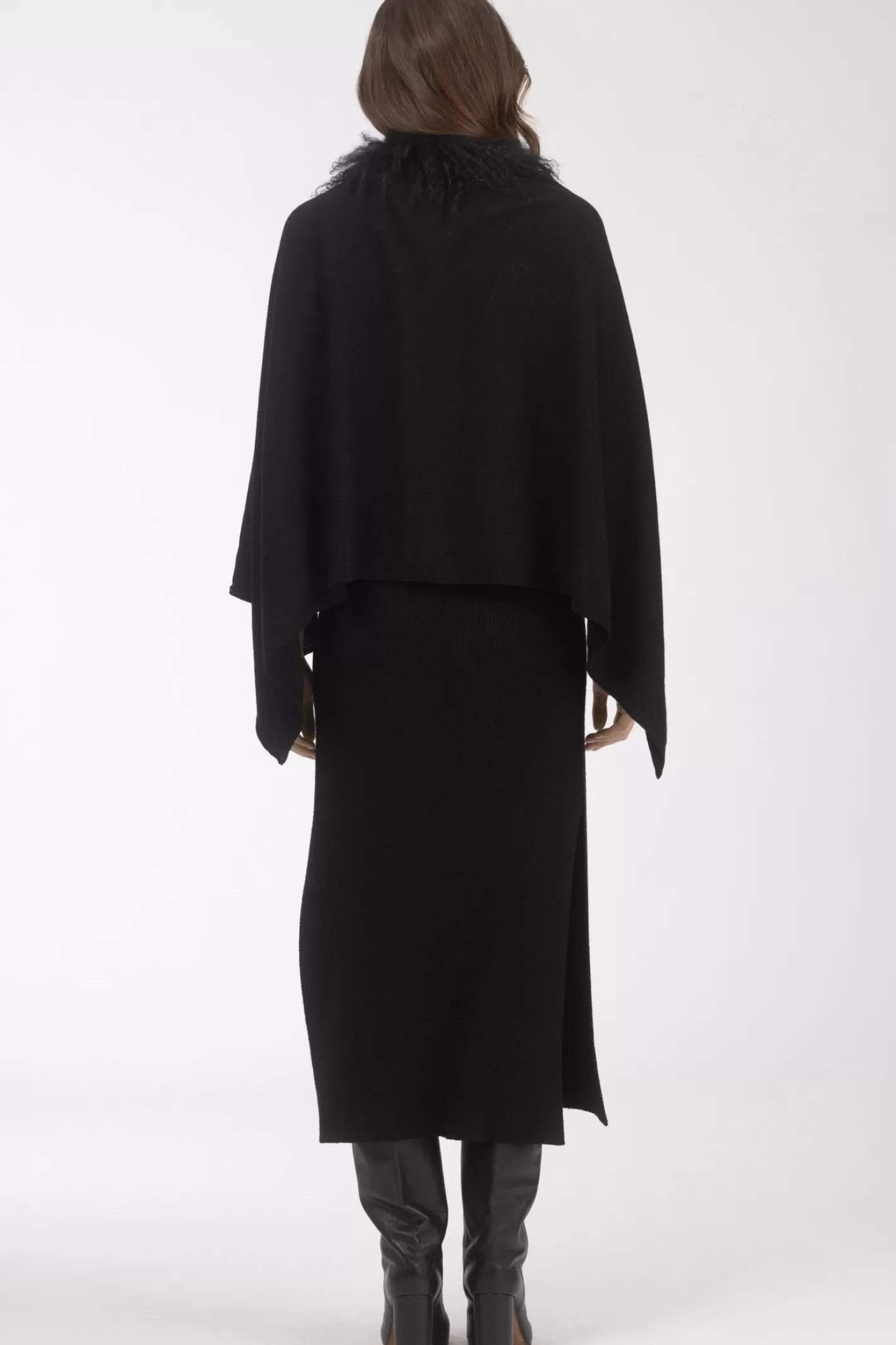 Women GORSKI Montreal Select Cashmere And Merino Wool Blend Stole With Select Mongolian Lamb Trim
