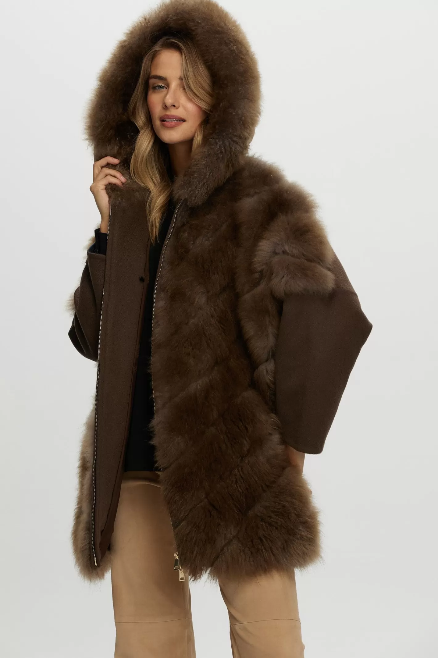 Women GORSKI Montreal Select Cashmere Goat Diagonal Parka With Loro Piana Cashmere Sleeves And Back