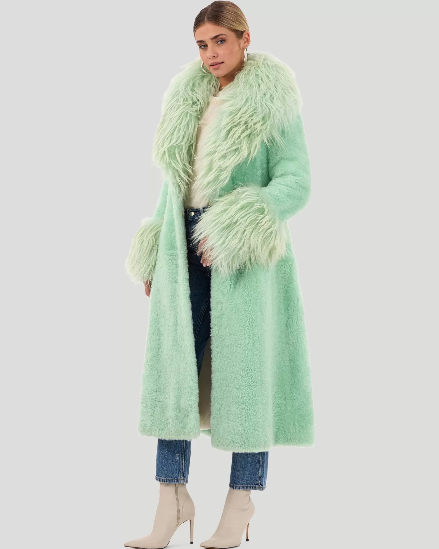 Women GORSKI Montreal Select Cashmere Goat Short Coat With Select Goat Collar And Cuffs