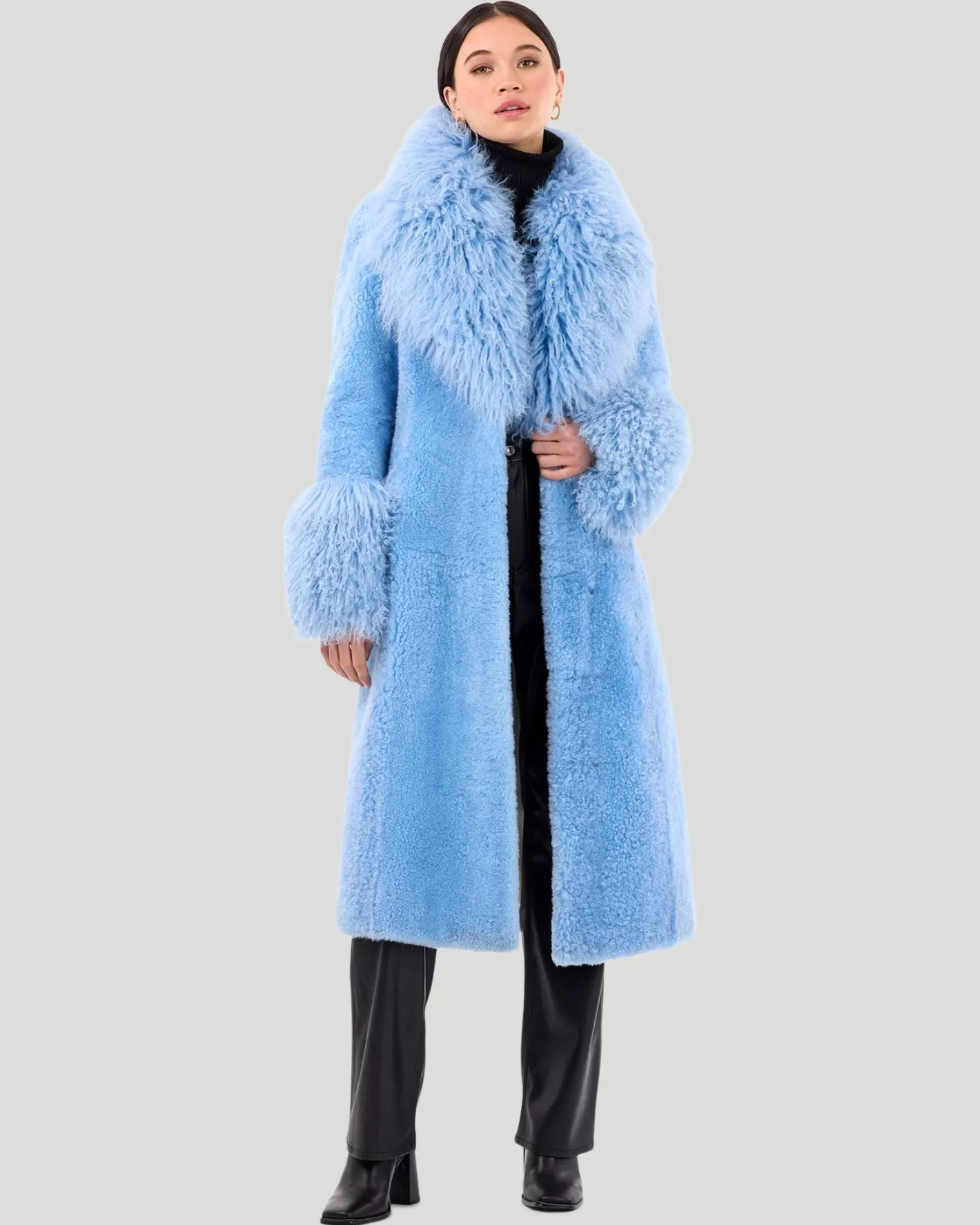 Women GORSKI Montreal Select Cashmere Goat Short Coat With Select Mongolian Goat Shawl Collar And Cuffs