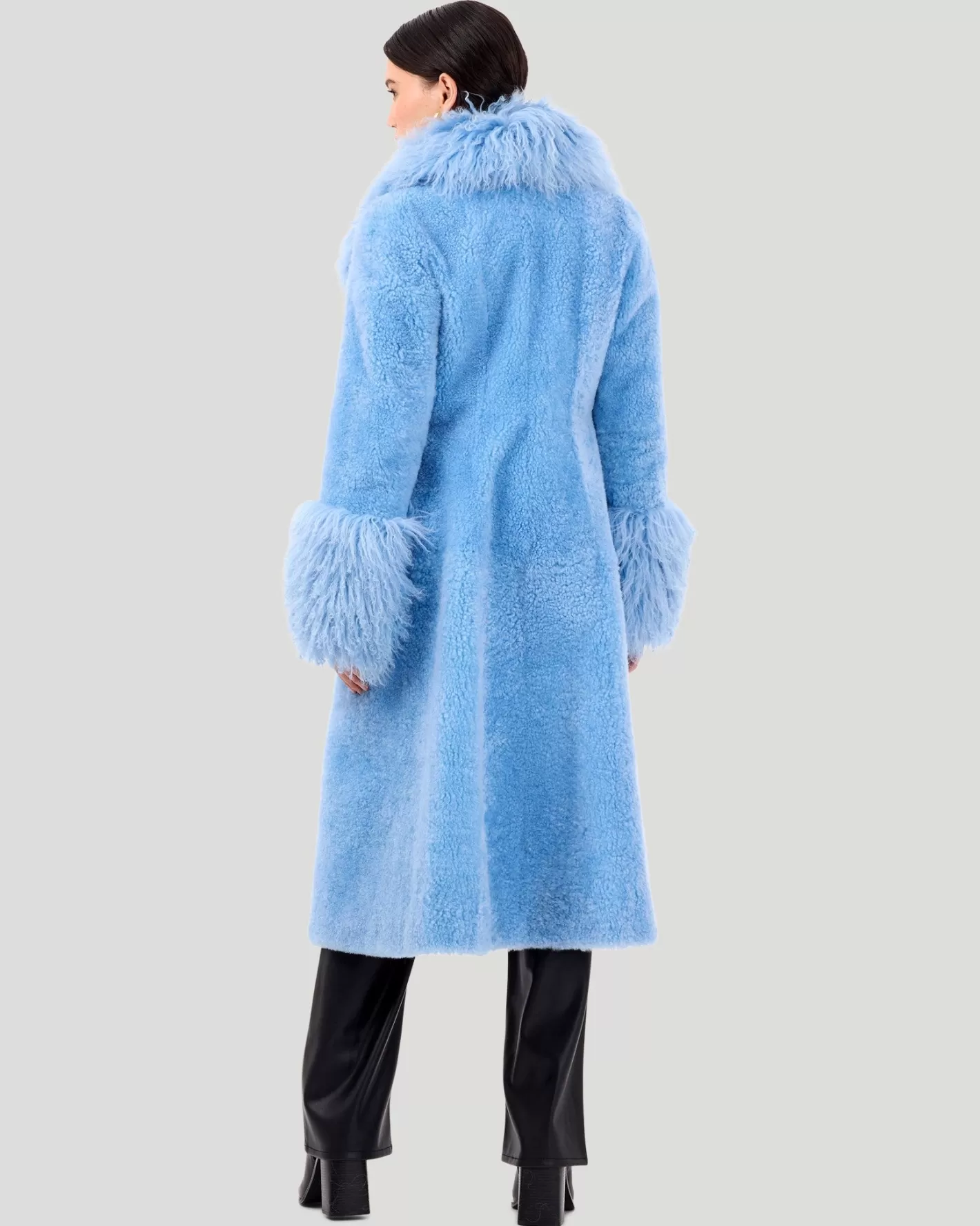 Women GORSKI Montreal Select Cashmere Goat Short Coat With Select Mongolian Goat Shawl Collar And Cuffs