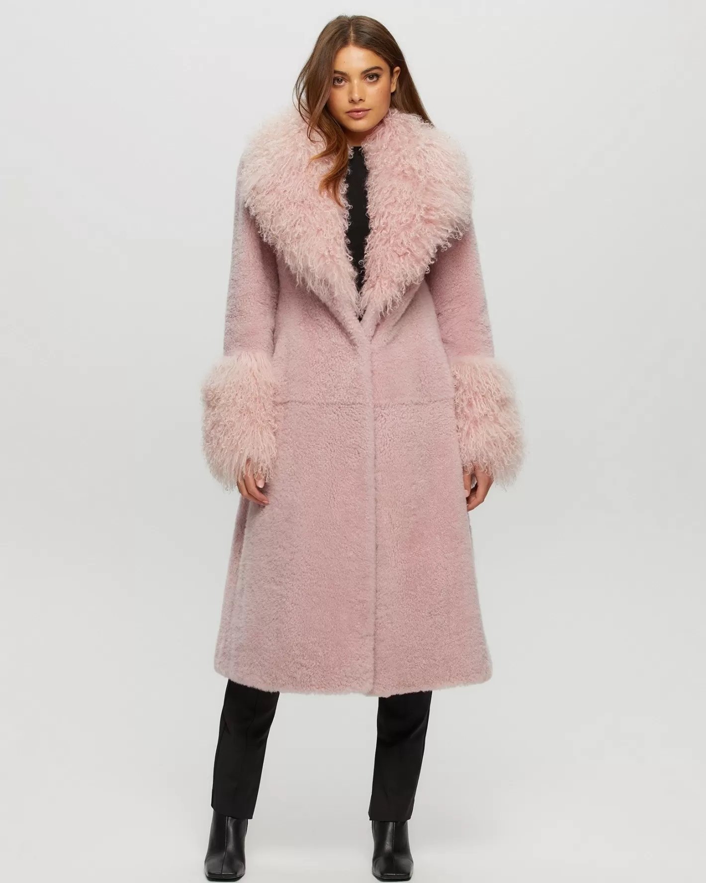 Women GORSKI Montreal Select Cashmere Goat Short Coat With Select Mongolian Goat Shawl Collar And Cuffs
