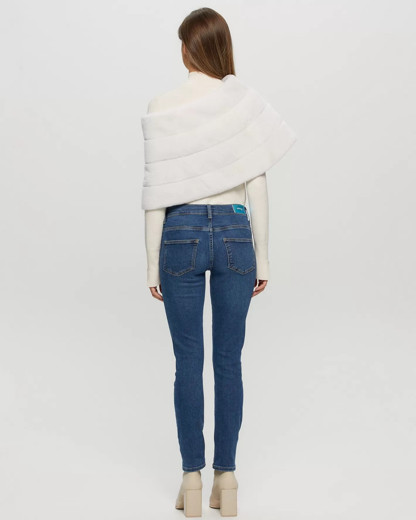 Women GORSKI Montreal Select Shearling Lamb Capelet