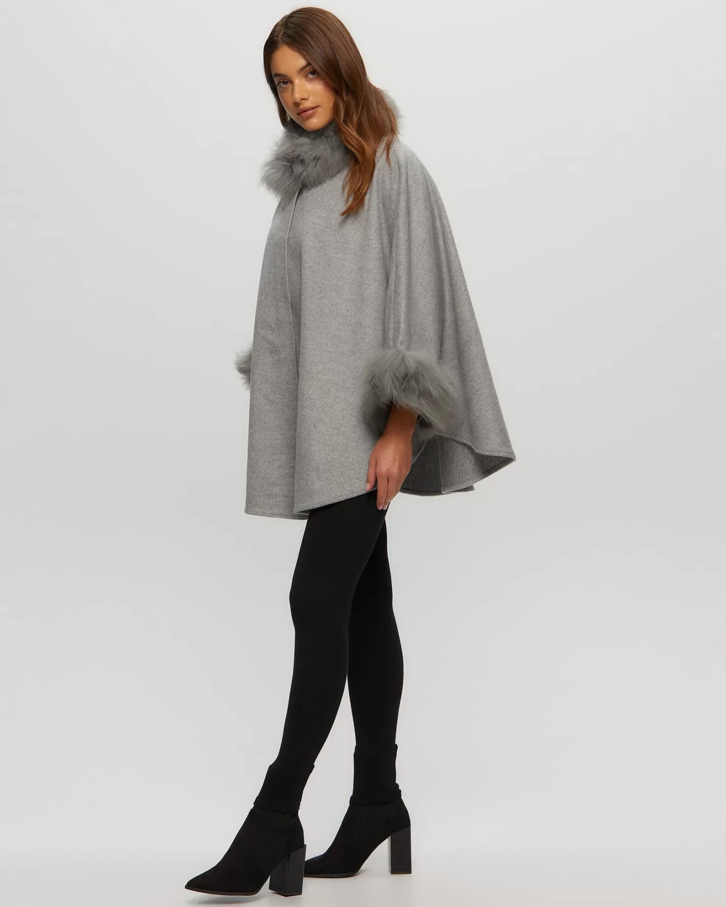 Women GORSKI Montreal Wool And Cashmere Blend Cape With Toscana Shearling Lamb Trim